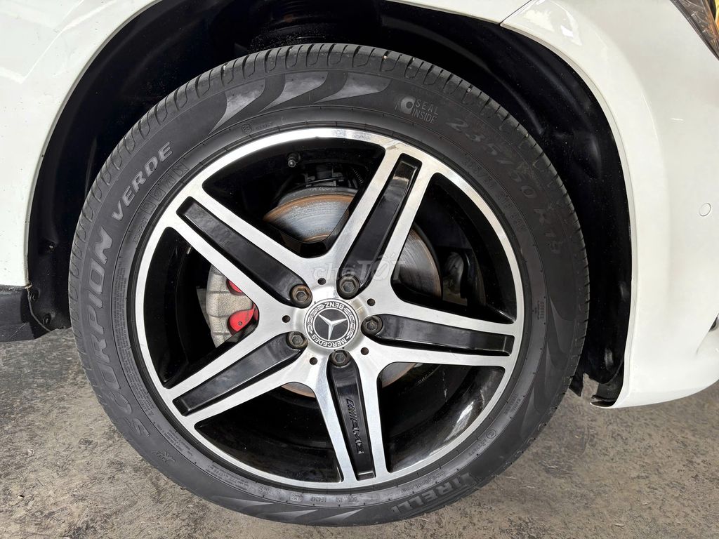 Mercedes Benz GLK300 AMG 4Matic (cần số điện tử). Mua bán Ô tô tại Thành phố Thủ Đức Tp Hồ Chí Minh được đăng bởi Trần Quốc Vũ hình 5