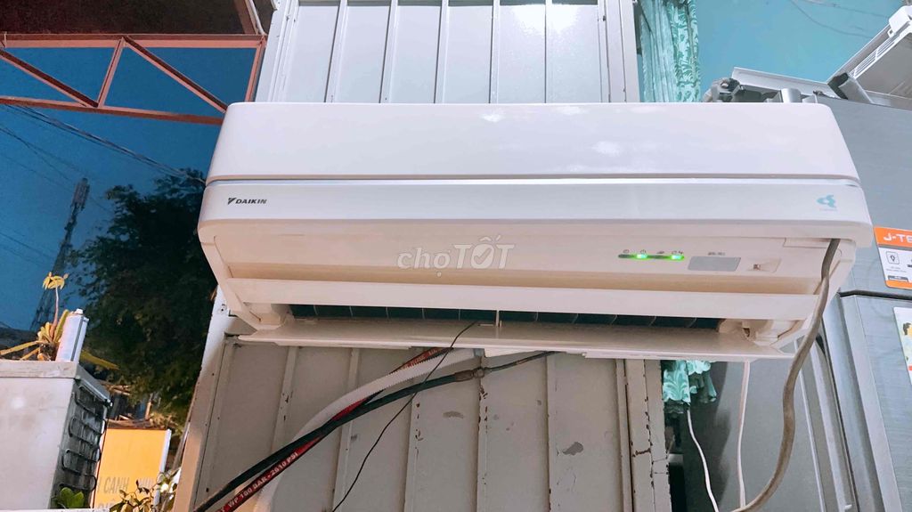 Máy lạnh Daikin Vip Tên Lửa phun chức năng