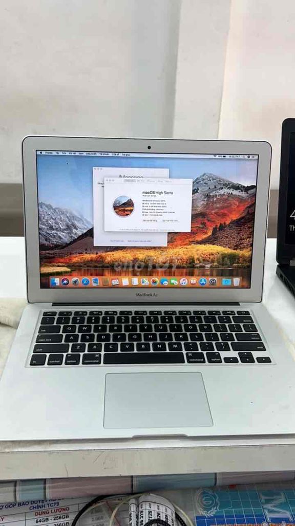 Apple MacBook Air 13 inch. Mua bán Laptop tại Quận 10 Tp Hồ Chí Minh được đăng bởi Đức hình 1