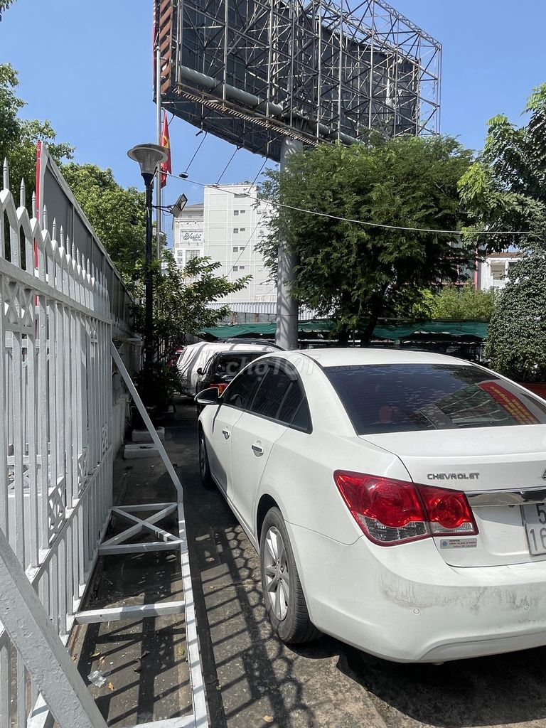 Cheverlet 2017 + màu trắng. Mua bán Ô tô tại Quận 12 Tp Hồ Chí Minh được đăng bởi vlog vvngoc hình 5