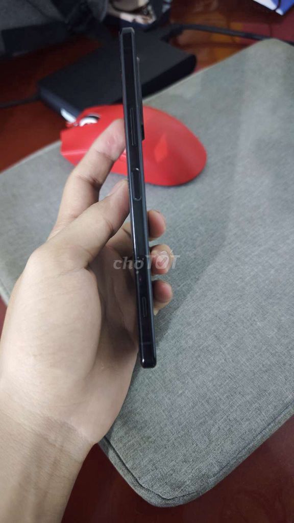 Sony Xperia 1 Mark II Đen. Mua bán Điện thoại tại Quận Gò Vấp Tp Hồ Chí Minh được đăng bởi Ngô Nghi hình 1