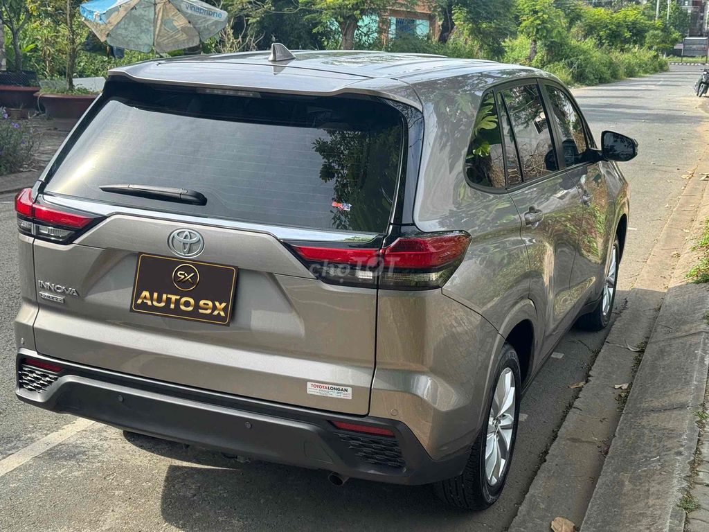 🚘 TOYOTA INNOVA CROSS 2024 - Xe 1 Chủ dùng kỹ. Mua bán Ô tô tại Thành phố Thủ Đức Tp Hồ Chí Minh được đăng bởi Tấn Lợi Car hình 11