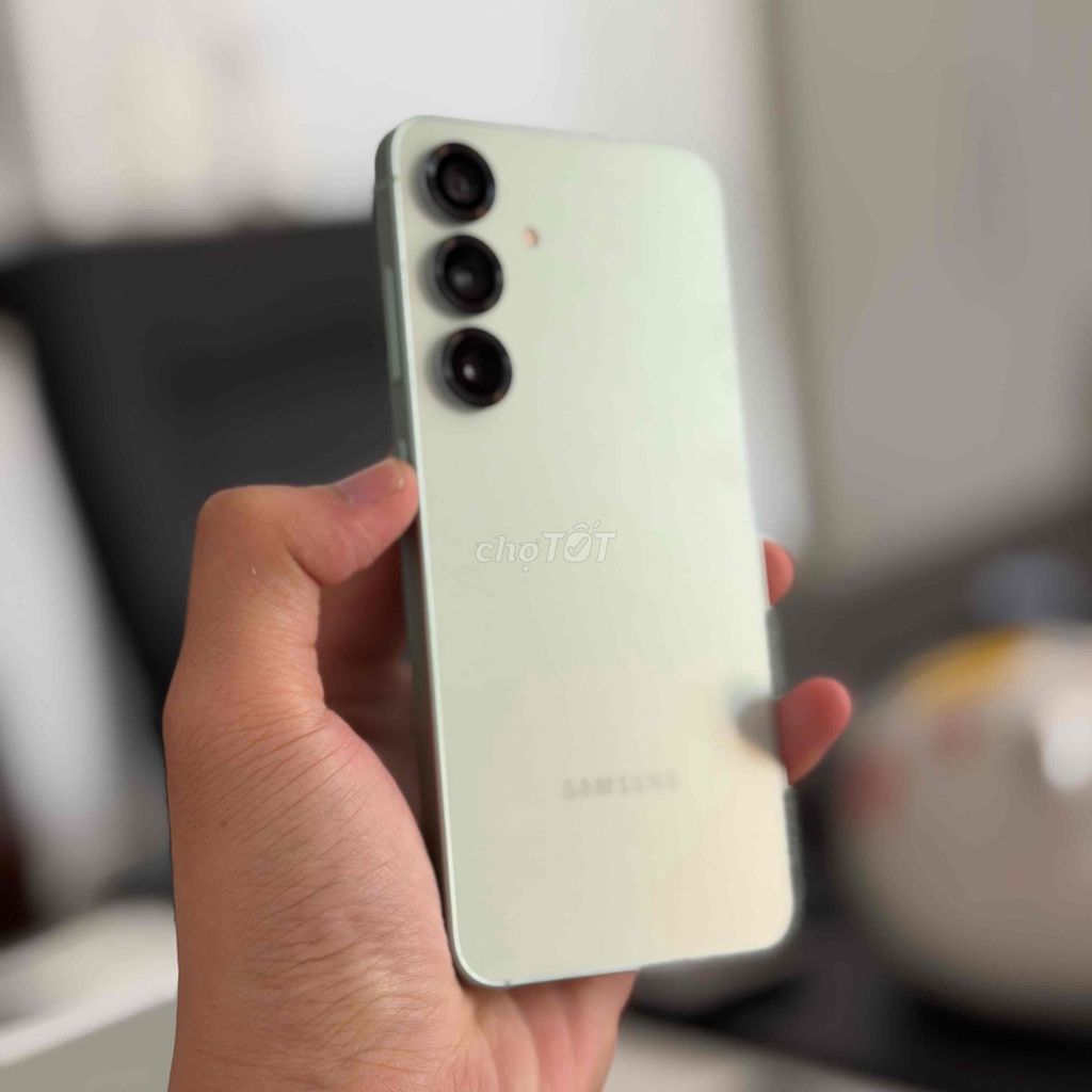 Samsung Galaxy S25 Xanh lá Lỗi camera. Mua bán Điện thoại tại Quận Nam Từ Liêm Hà Nội được đăng bởi minh hình 1