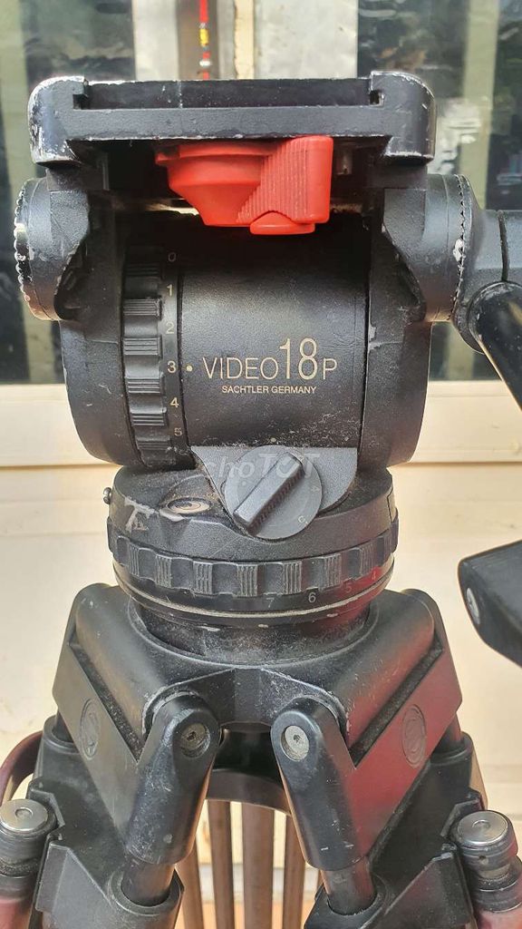 Chân máy quay Sachtler VIDEO 18P Kim loại Đen. Mua bán Máy ảnh, Máy quay tại Quận Gò Vấp Tp Hồ Chí Minh được đăng bởi Minh Ha Phuoc hình 1