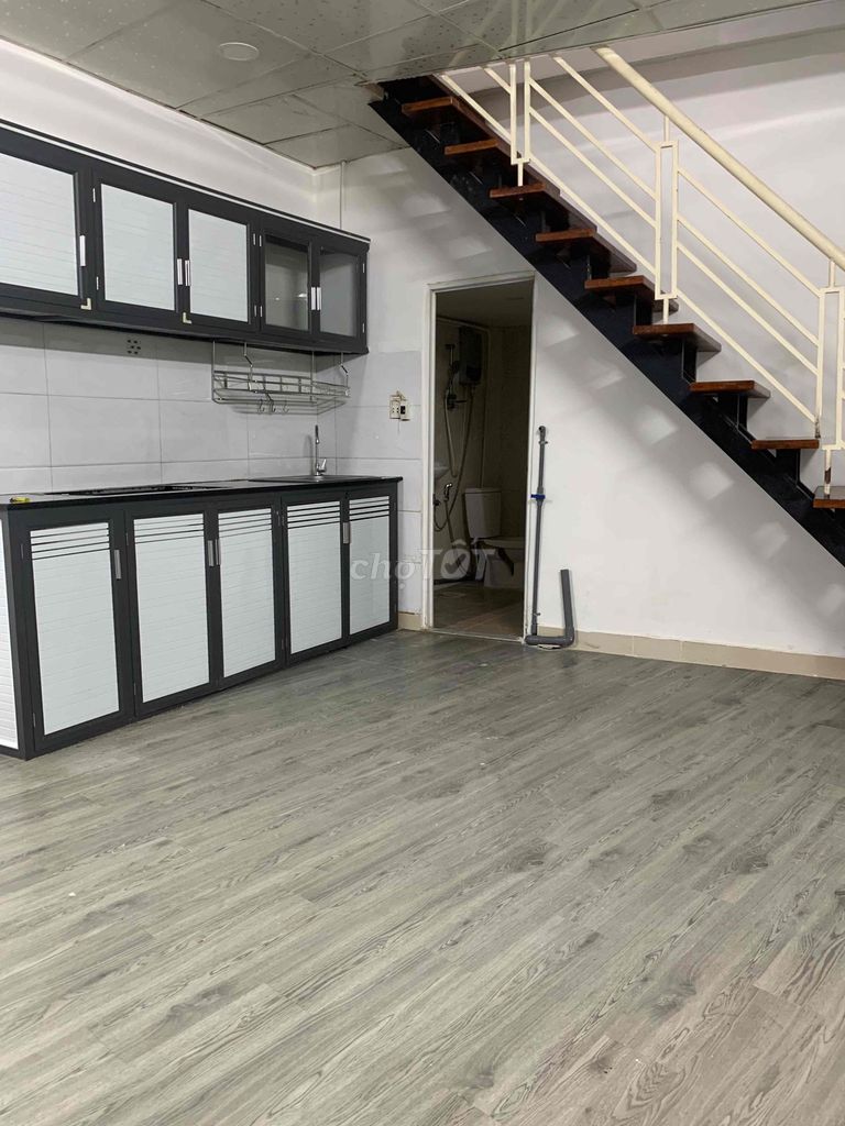 chính chủ cần cho thuê nguyên căn ngay cầu vượt nguyễn tri phương