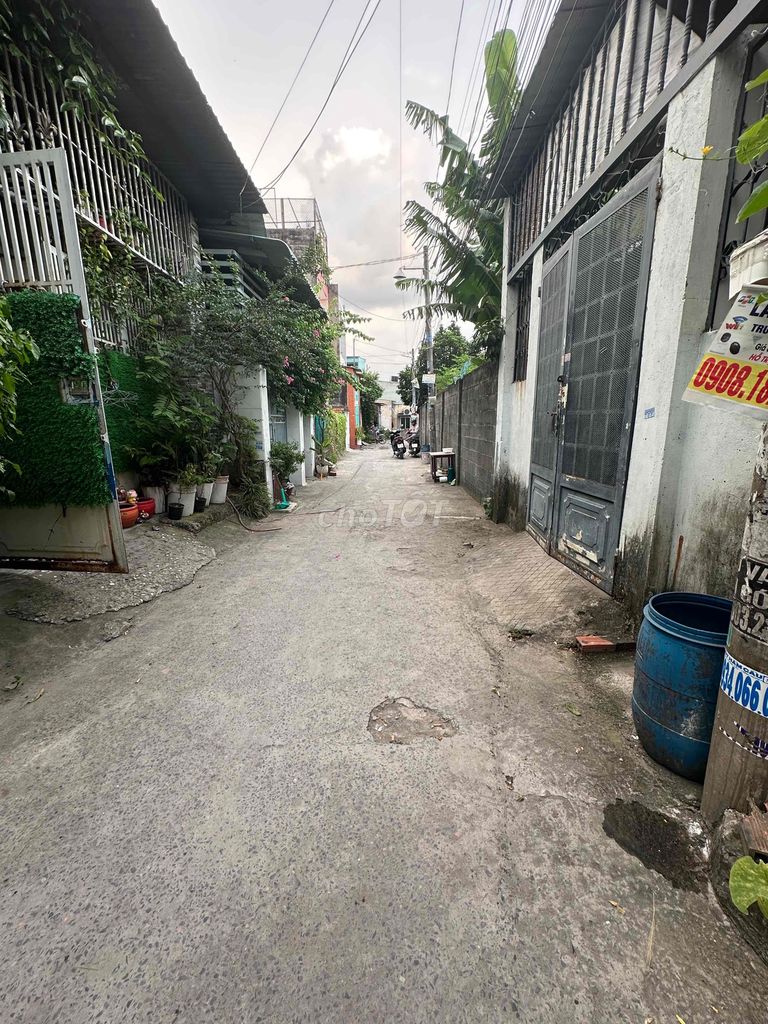 BÁN NHÀ HẺM XE HƠI PHẠM THỊ GIÂY – GẦN CHỢ BẮP –  SỔ HỒNG RIÊNG.3,5T. Mua bán nhà ở tại Huyện Hóc Môn Tp Hồ Chí Minh được đăng bởi Phạm Muội hình 4