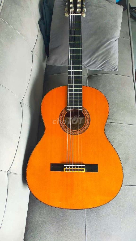 Guitar classic Yamaha C-150