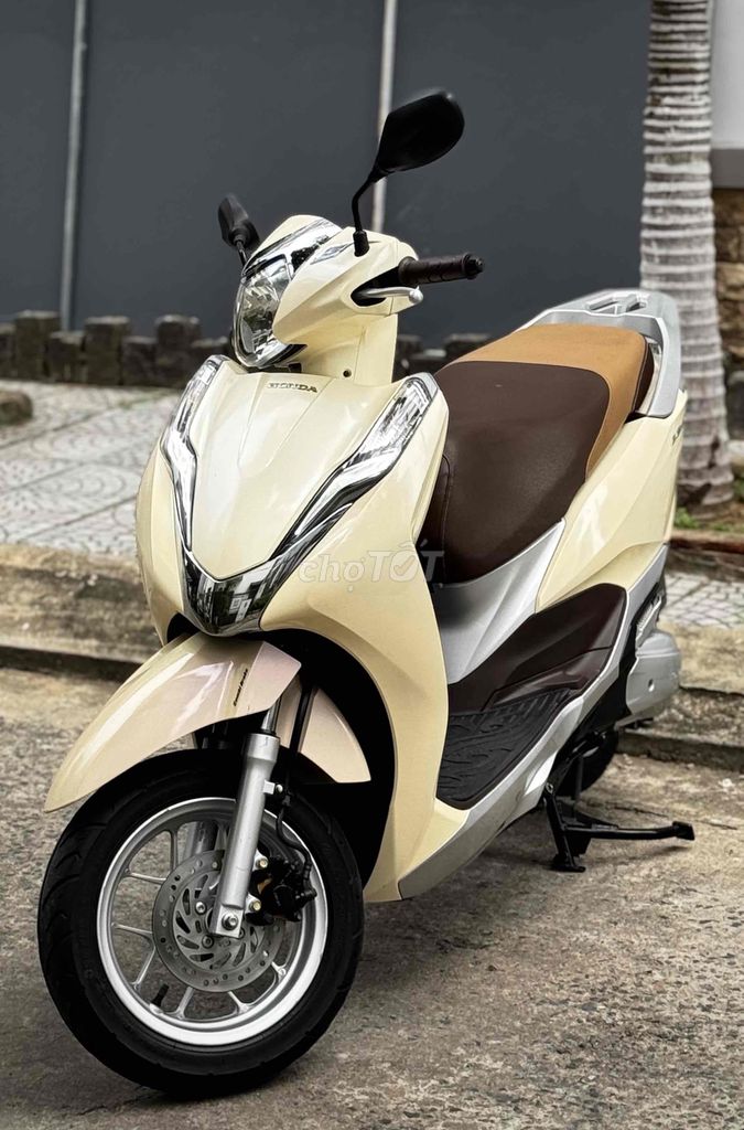 Lead 2019 khoá smartkey đời mới nguyên rin bs 43 .. Mua bán Xe máy tại Quận Hải Châu Đà Nẵng được đăng bởi T Lâm hình 1