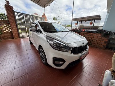 Kia Rondo 2019 Trắng 110000 km. Mua bán Ô tô tại Huyện Chư Sê Gia Lai được đăng bởi Tân quang