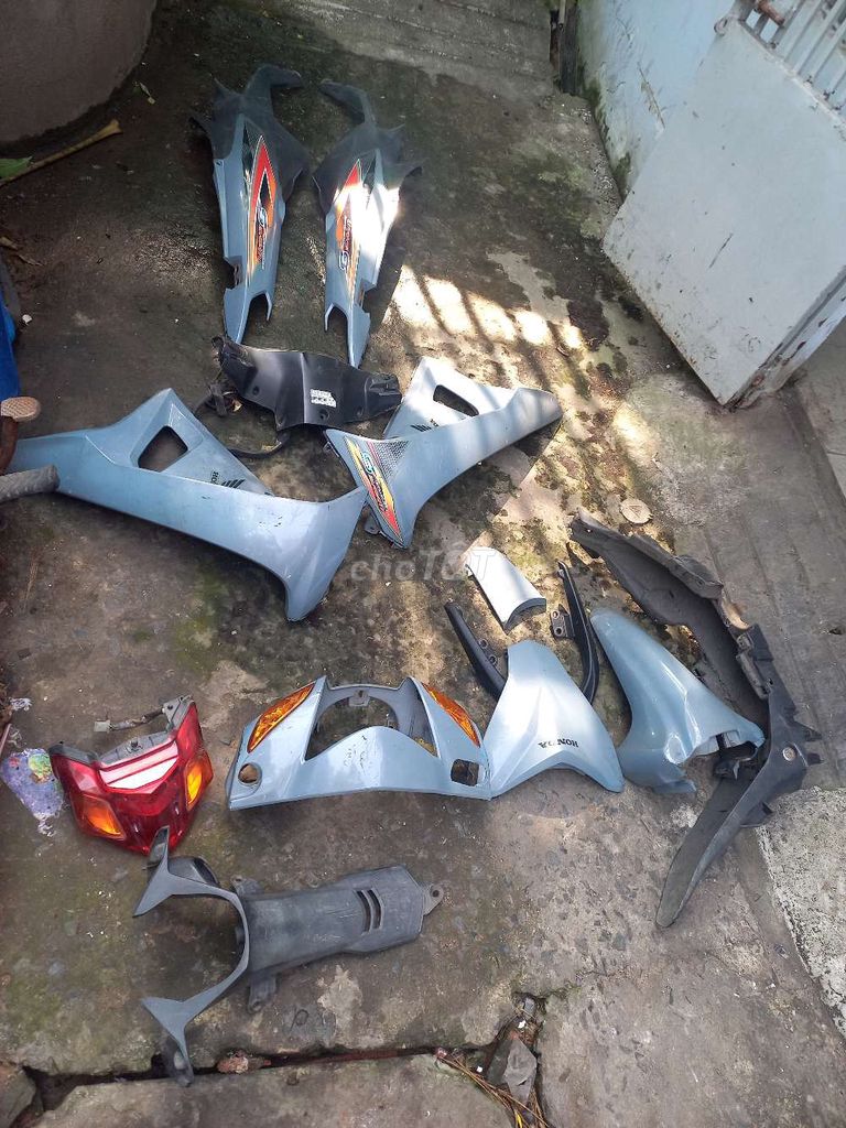 Phụ tùng Honda Wave A 110 Nhựa Xám Đã sử dụng. Mua bán Phụ tùng xe tại Quận 6 Tp Hồ Chí Minh được đăng bởi Tèo Em hình 2