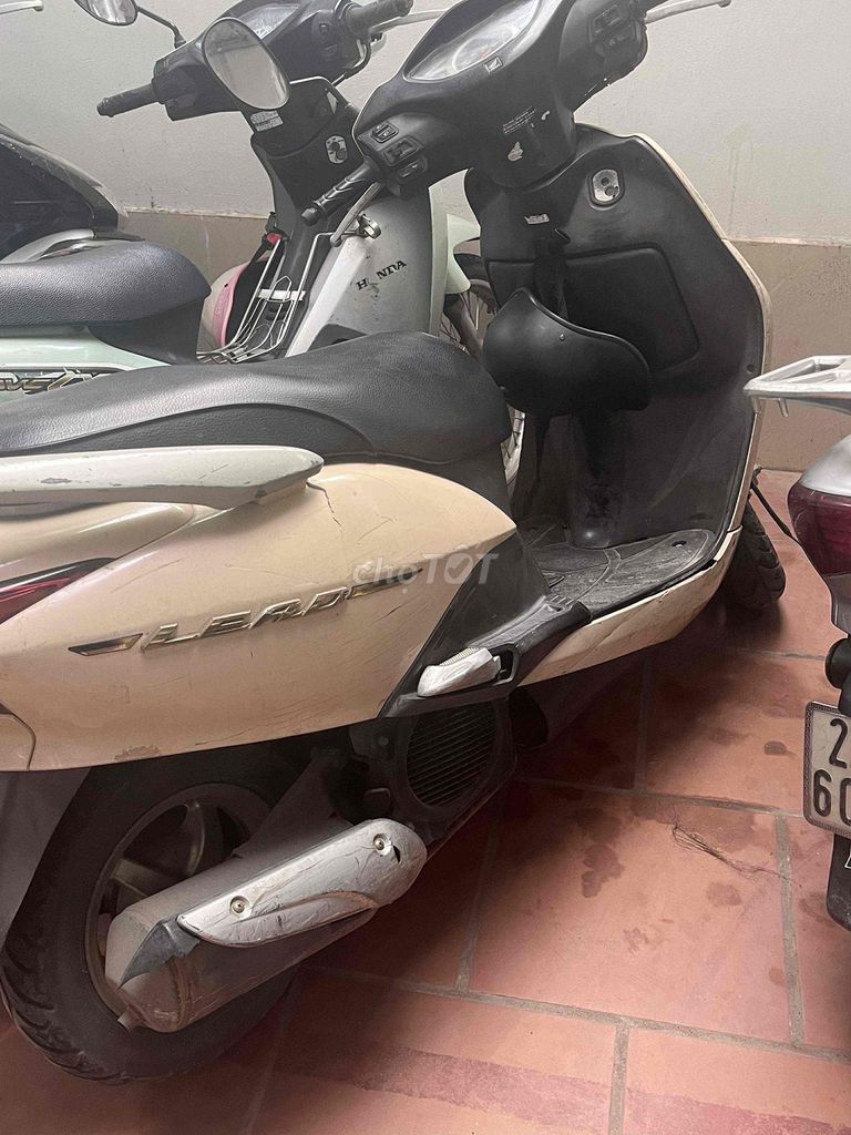 Honda Lead 2012 màu Kem. Mua bán Xe máy tại Quận Bắc Từ Liêm Hà Nội được đăng bởi Nguyễn Hồng Hải Linh hình 2