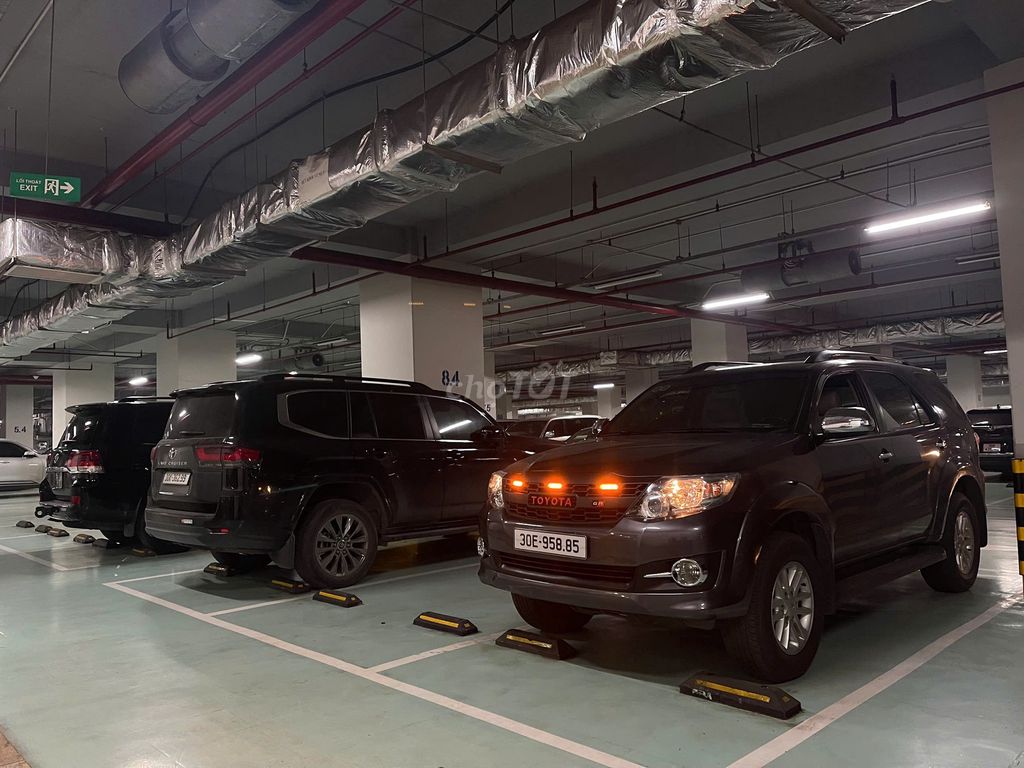 Toyota Fortuner 2012 Đẹp không đối thủ XUẤT SẮC. Mua bán Ô tô tại Quận Thanh Xuân Hà Nội được đăng bởi Vạn Phát  Auto hình 13