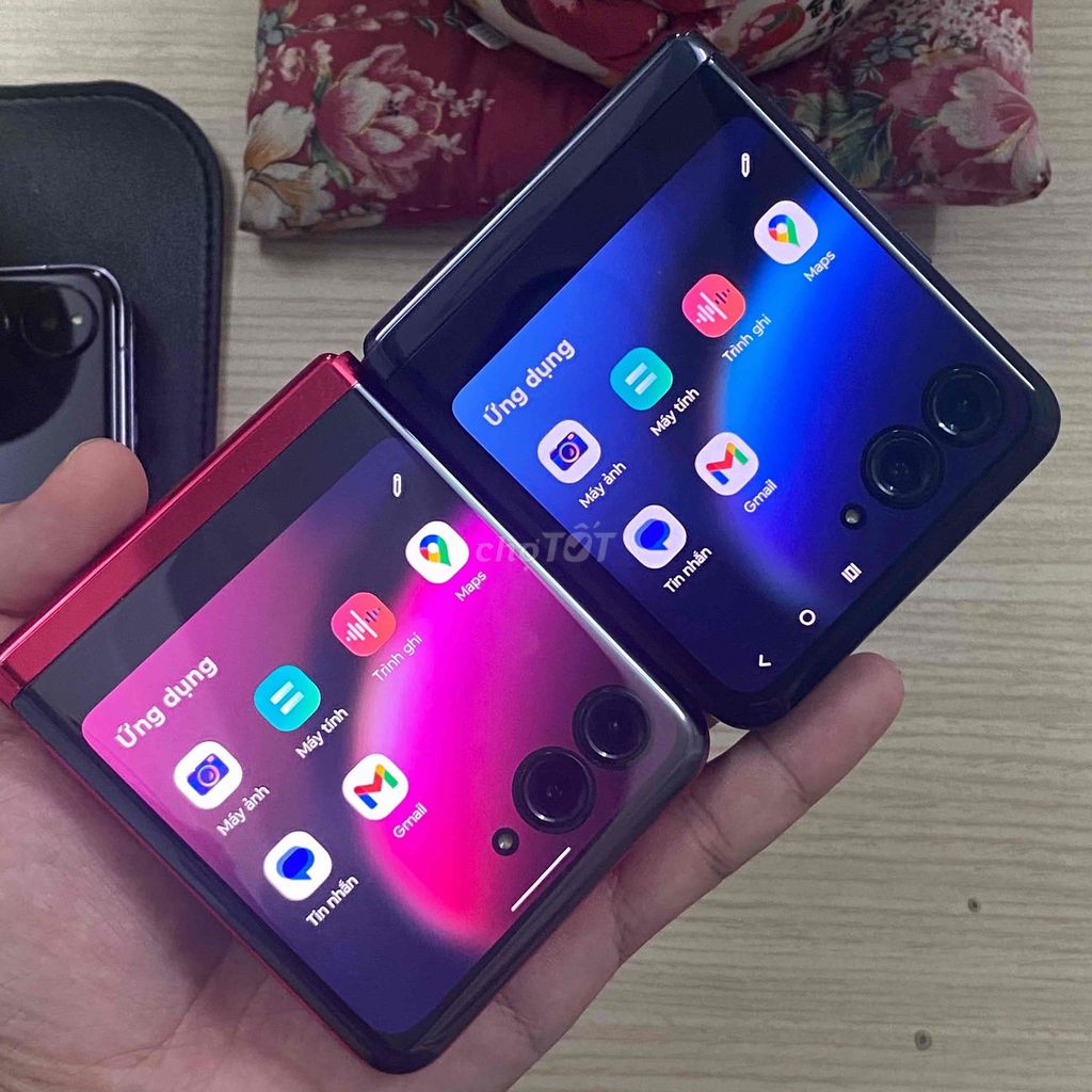 Motorola Razr 40 Ultra zin đẹp 2 sim 256gb góp 0đ. Mua bán Điện thoại tại Quận Hải Châu Đà Nẵng được đăng bởi Điện Thoại Đà Nẵng  hình 1