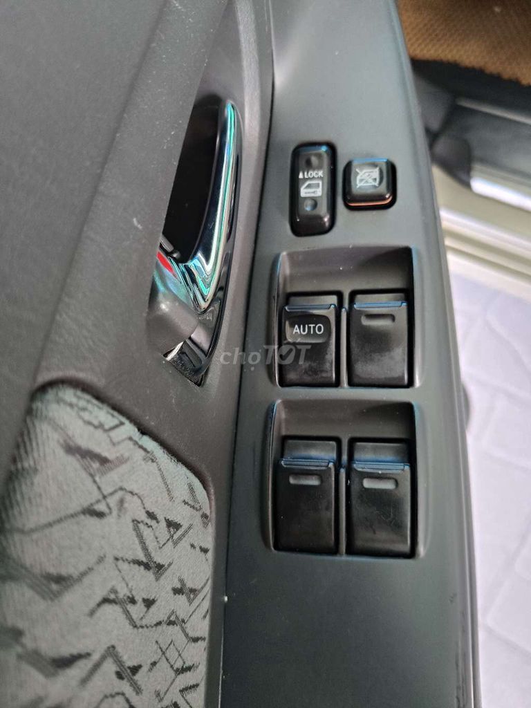 Toyota Innova Vàng cát 7 chỗ Số sàn. Mua bán Ô tô tại Huyện Chợ Mới An Giang được đăng bởi Phát đạt hình 10