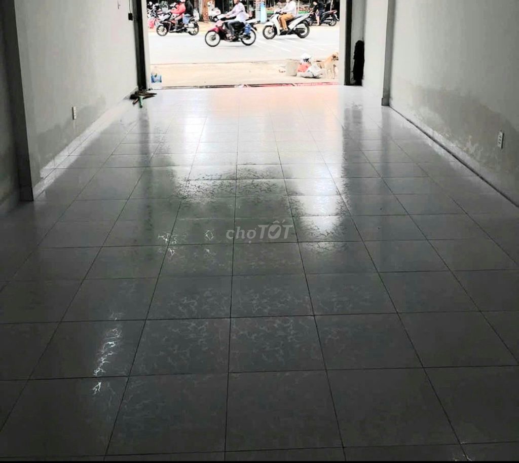 Mặt bằng mặt tiền sầm uất đường Quốc Lộ 13 (Gần Với Bến Xe Miền Đông)