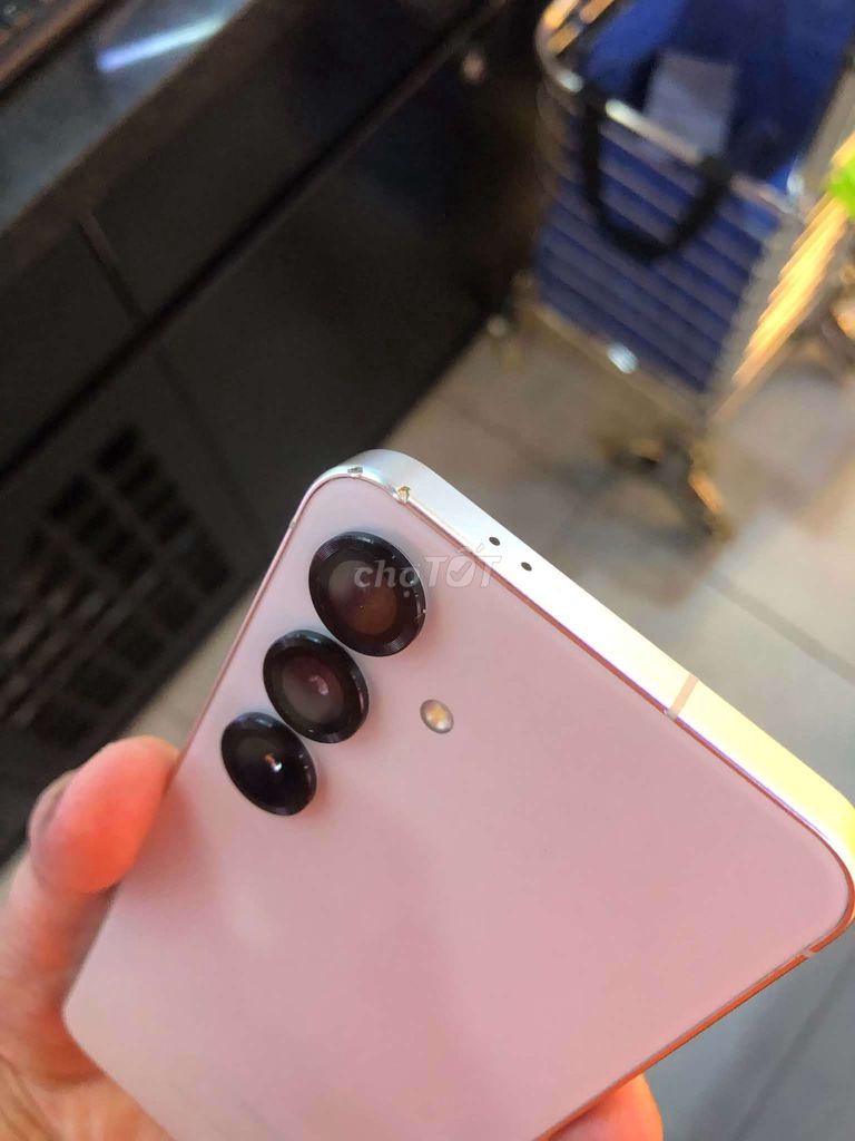 Samsung S24 5G 256GB Xám Like New. Mua bán Điện thoại tại Quận Gò Vấp Tp Hồ Chí Minh được đăng bởi Rorbert Zoro hình 1