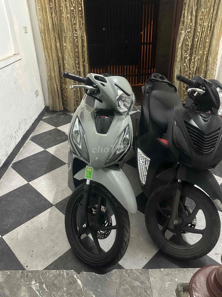cần bán vision 2023 xám xi măng. Mua bán Xe máy tại Quận Thanh Xuân Hà Nội được đăng bởi Lê Duy hình 1