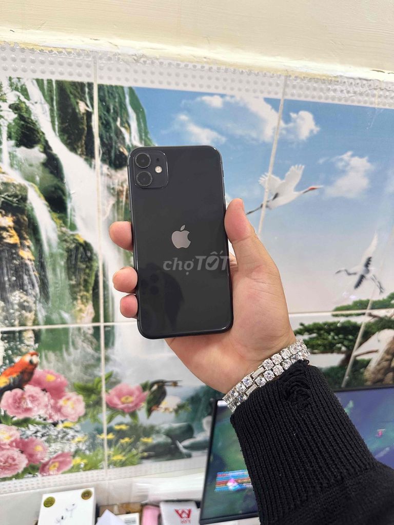 Apple iPhone 11 128GB Đen Màn hình nứt. Mua bán Điện thoại tại Quận Tân Phú Tp Hồ Chí Minh được đăng bởi Lê Châu Thành hình 1