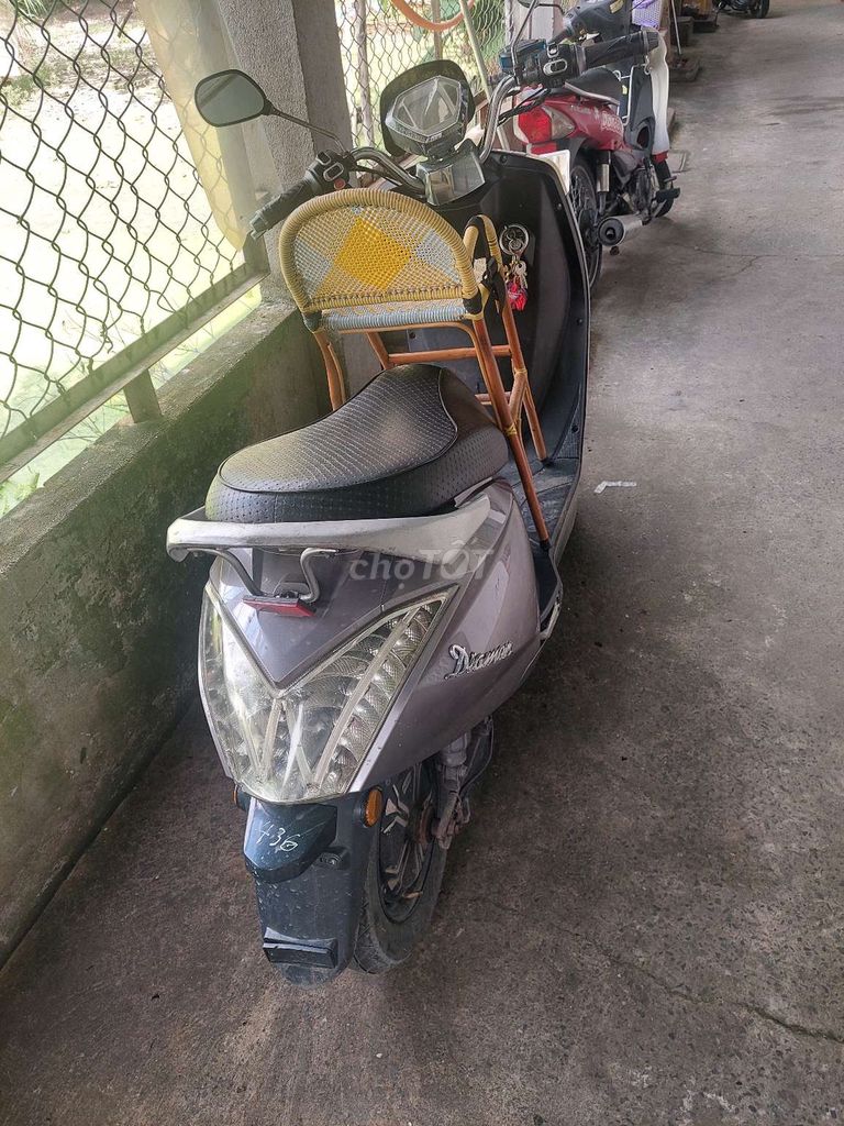 Xe máy điện 5 bình lớn, mới thay.. Mua bán Xe điện tại Thành phố Thủ Đức Tp Hồ Chí Minh được đăng bởi chery suri hình 2