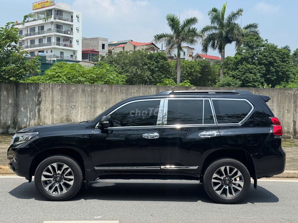 Toyota Land Cruiser Prado 2.7 2019 model 2020. Mua bán Ô tô tại Quận Thanh Xuân Hà Nội được đăng bởi Nguyễn Tuấn Hoàng hình 3