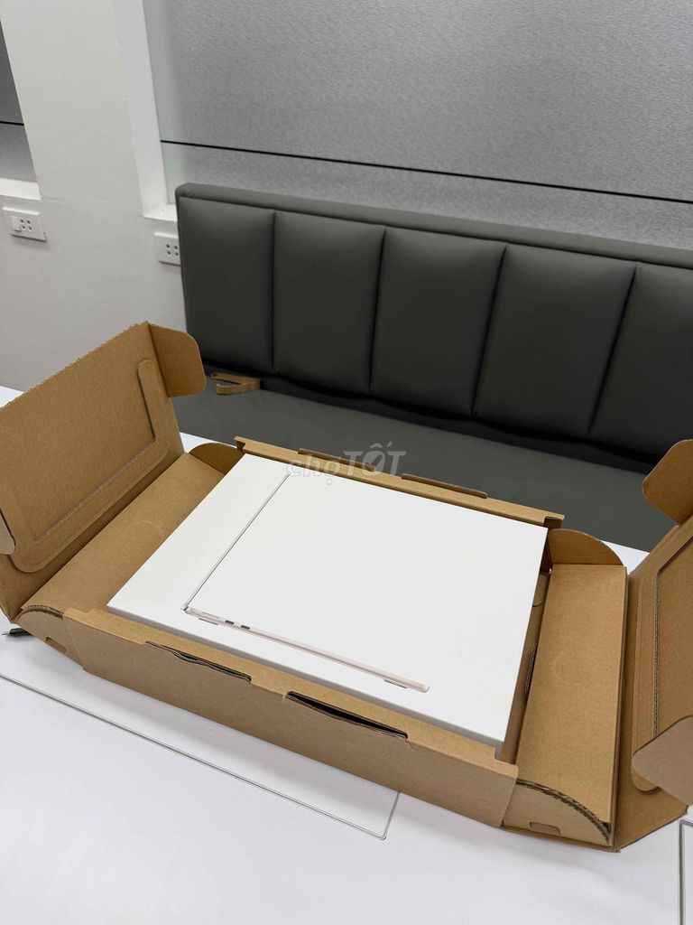 Apple Macbook Air M5 13 inch 16GB/1TB SSD. Mua bán Laptop tại Quận Hai Bà Trưng Hà Nội được đăng bởi minh đức hình 1