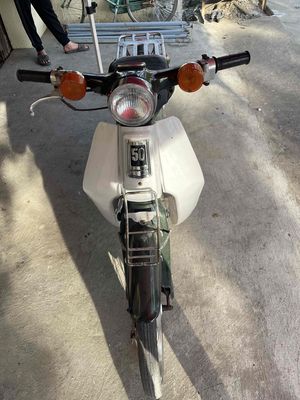 Honda Super Cub 50 Trắng xanh. Mua bán Xe máy tại Huyện Hoằng Hóa Thanh Hóa được đăng bởi Lê Trung