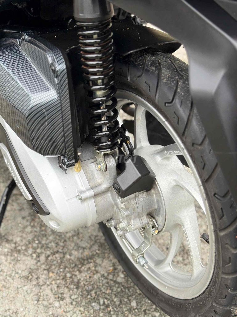 Honda Vision 2023 Smartkey Đỏ. Mua bán Xe máy tại Huyện Củ Chi Tp Hồ Chí Minh được đăng bởi HuỳnhLâm Bổn hình 5