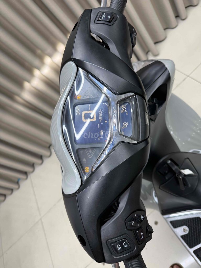 SH 160ABS cực đẹp chạy lướt vài ngàn km. Mua bán Xe máy tại Quận Thanh Khê Đà Nẵng được đăng bởi THẾ MẪN CHUYÊN XE LƯỚT CÓ BÁN TRẢ GÓP  hình 4