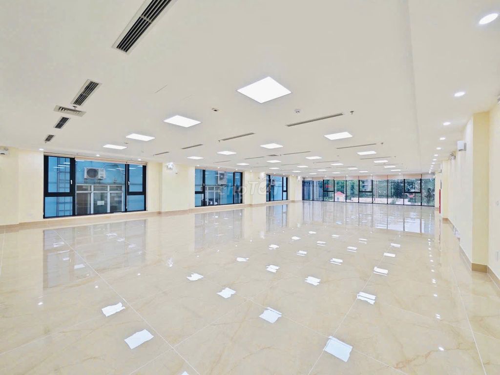 Cho thuê VP cao cấp Thanh Xuân 240m2 thông sàn, chuyên nghiệp hiện đại