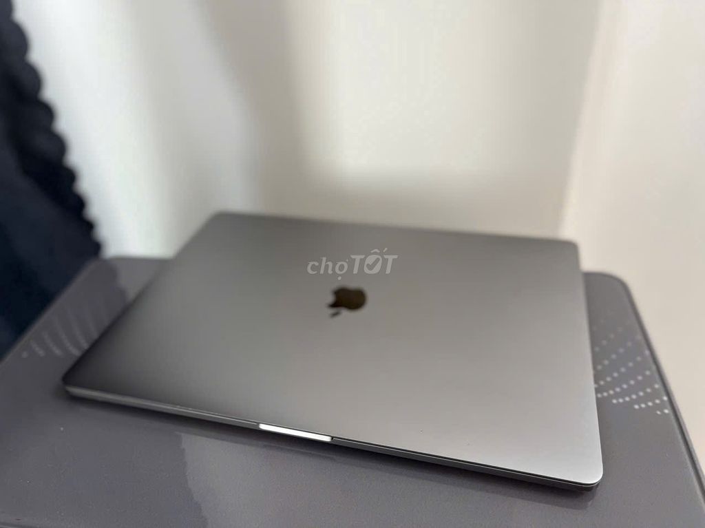 Apple Macbook Pro 2019 15 inch i7 16GB. Mua bán Laptop tại Quận Gò Vấp Tp Hồ Chí Minh được đăng bởi Trinh hình 1