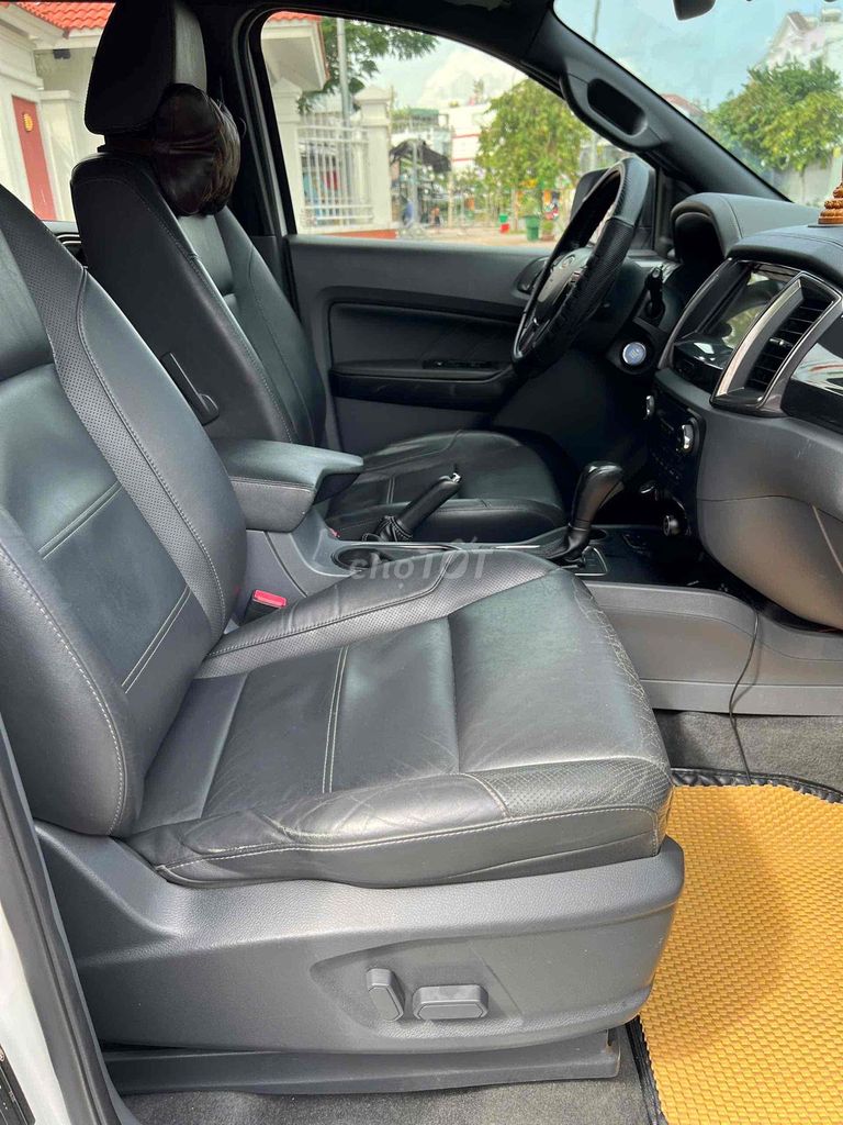 Ford Everest 2016 Titanium 1 cầu xe cực đẹp bs đẹp. Mua bán Ô tô tại Quận Bình Thạnh Tp Hồ Chí Minh được đăng bởi Nguyễn Thanh Tân hình 15
