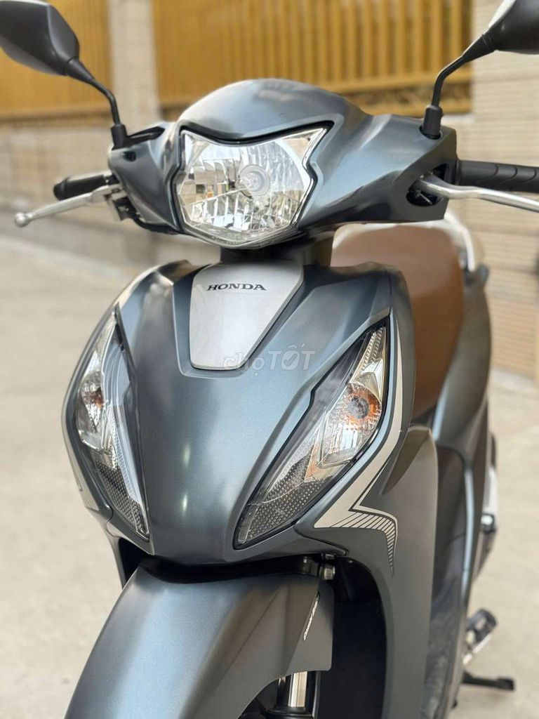 Honda Vision 2024 Xanh nhám 12000 km. Mua bán Xe máy tại Quận Bình Thạnh Tp Hồ Chí Minh được đăng bởi Văn Hùng OTO hình 2