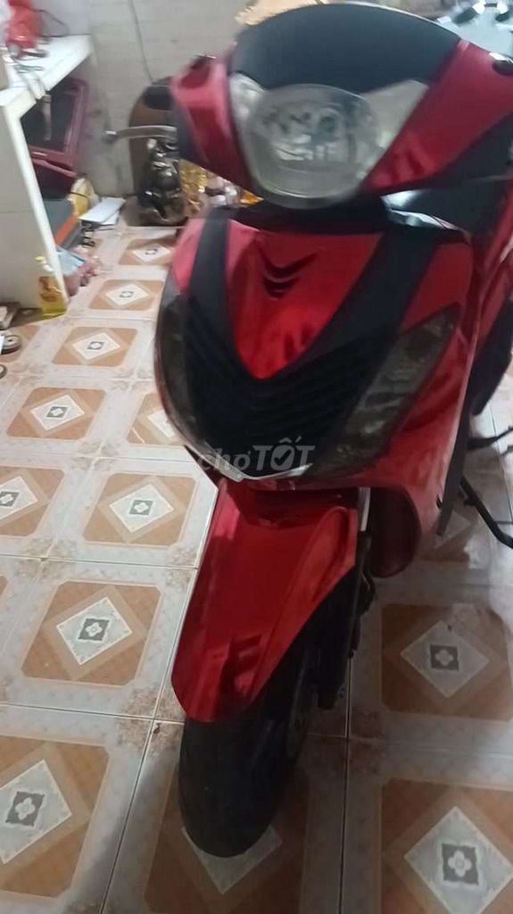 Bán xe Honda SH nhập khẩu màu đỏ. Mua bán Xe máy tại Quận Hoàng Mai Hà Nội được đăng bởi Mạnh Hùng Phạm hình 1