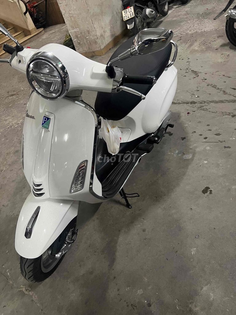 Cần bán xe Vespa siêu lướt. Mua bán Xe máy tại Quận 8 Tp Hồ Chí Minh được đăng bởi Huy hình 3