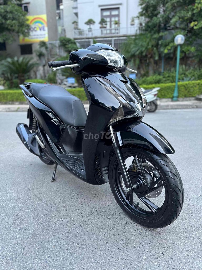 HONDA SH VIỆT 2018!! 150 Phanh ABS - 29H1-972.08. Mua bán Xe máy tại Quận Hoàng Mai Hà Nội được đăng bởi Xe Máy Quân Oanh  hình 6