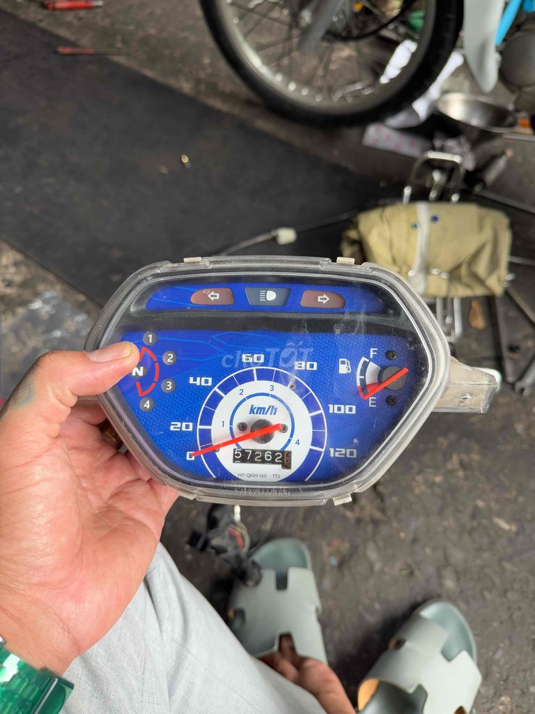 Bộ áo wave nhỏ và đồng hồ. Mua bán Phụ tùng xe tại Quận 4 Tp Hồ Chí Minh được đăng bởi Sơn  hình 2