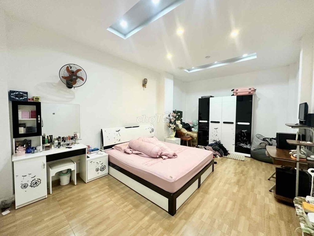 Hẻm xe tải 8m Tô Hiệu, DT 68m2 (4x17) 4 tầng, 4PN. Nhỉnh 8 tỷ còn TL Đường Tô Hiệu, Phường Tân Thới Hòa, Quận Tân Phú, Tp Hồ Chí Minh Quận Tân Phú Tp Hồ Chí Minh