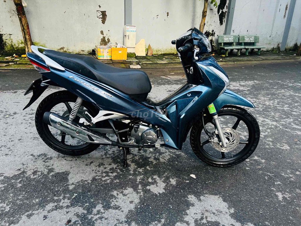 HONDA FUTURE Fi 125cc.ĐK 2021 -HỖ TRỢ GÓP. Mua bán Xe máy tại Quận Gò Vấp Tp Hồ Chí Minh được đăng bởi CẦM ĐỒ NĂM LINH hình 3