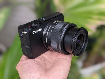(Máy Ảnh KTS) Canon M10 màu đen và trắng kèm 15-45. Mua bán Máy ảnh, Máy quay tại Quận 6 Tp Hồ Chí Minh được đăng bởi may anh KTS