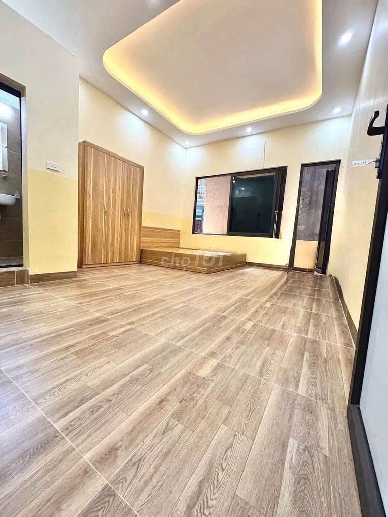 Cho thuê nhà nguyên căn 35m x 3 tầng, 3PN, Đội Cấn, Ba Đình