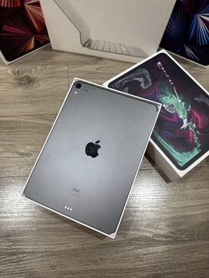 IPad Pro 11' 2018 64G Wifi Grey 99,99% Oder USA. Mua bán Máy tính bảng tại Quận Đống Đa Hà Nội được đăng bởi Hoàng Điển Trai Long