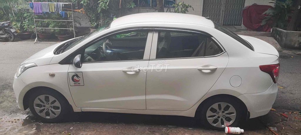 Hyundai Grand i10 2015 Sedan 1.2 Base - 180000 km. Mua bán Ô tô tại Quận Tân Bình Tp Hồ Chí Minh được đăng bởi ngô kiên hình 1