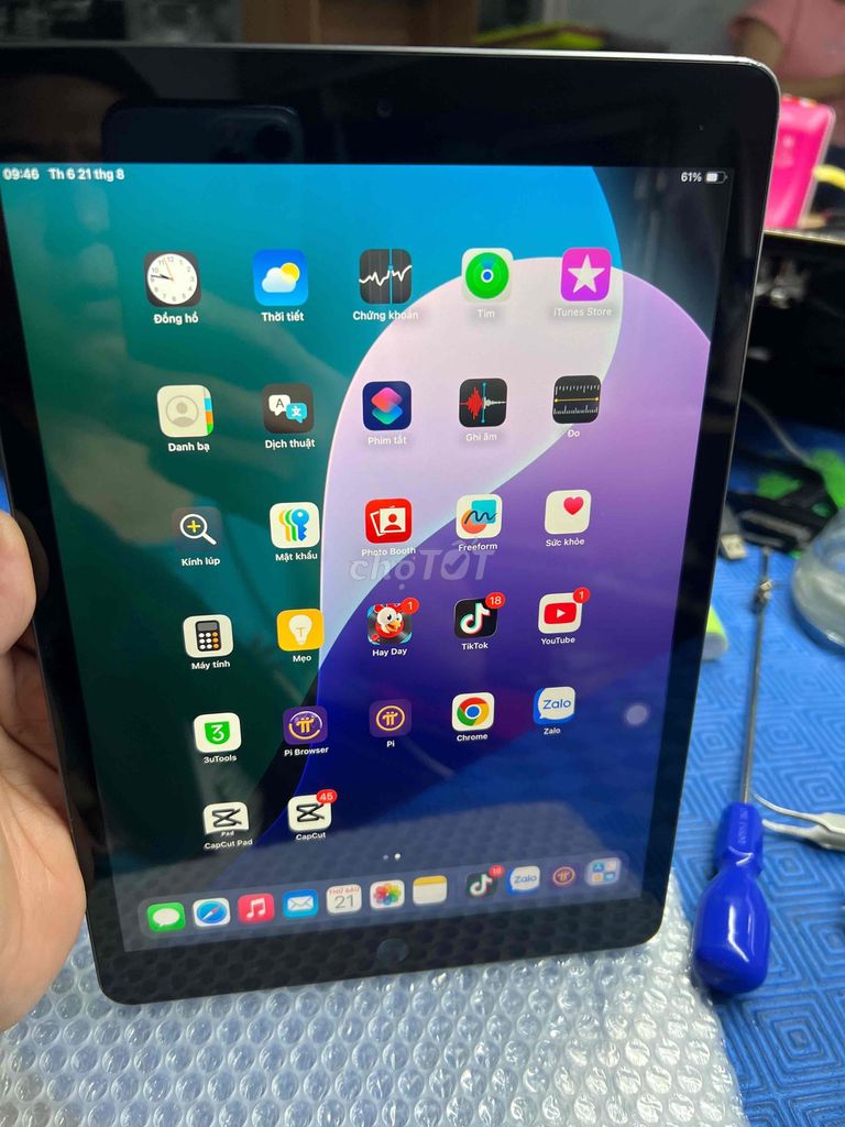 Apple iPad Gen 9 64GB Xám. Mua bán Máy tính bảng tại Quận 10 Tp Hồ Chí Minh được đăng bởi Vi Tính Anh Vũ hình 1