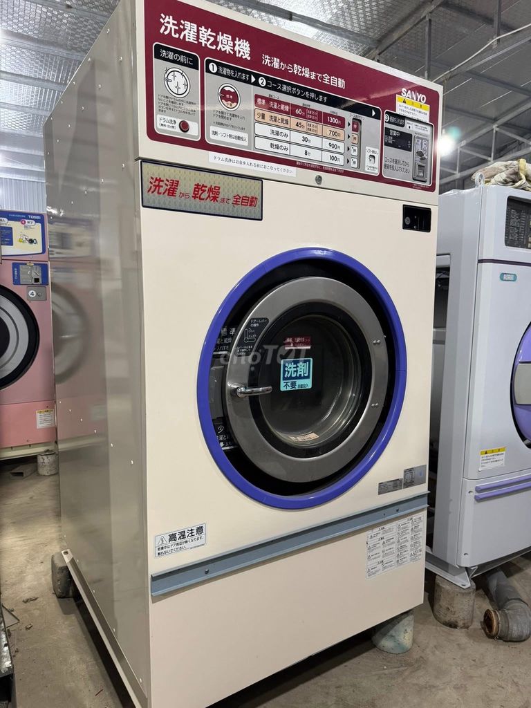 Máy giặt sấy Sanyo. Mua bán Máy giặt tại Quận 1 Tp Hồ Chí Minh được đăng bởi Nguyên Trần hình 1