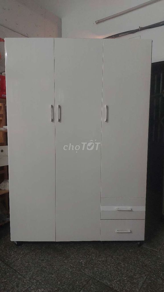 Tủ quần áo nhựa Đài Loan trắng 1m8x1m2. Mua bán Tủ, kệ gia đình tại Quận Tân Phú Tp Hồ Chí Minh được đăng bởi quỳnh quỳnh hình 1