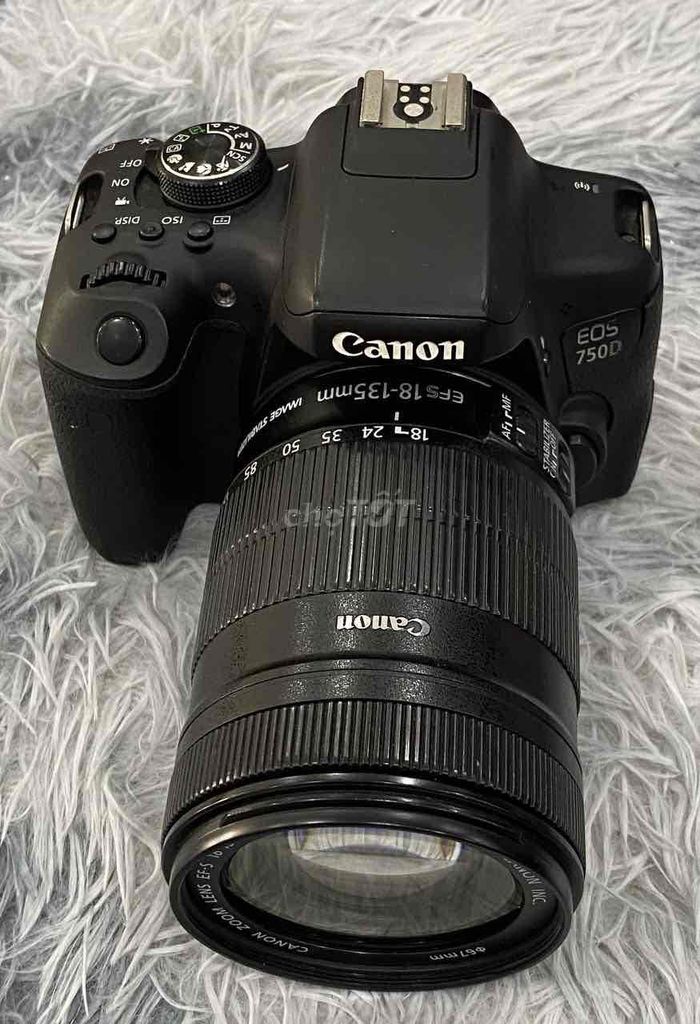 Máy ảnh Canon EOS 750D kèm lens 18-135mm Đen đẹp. Mua bán Máy ảnh, Máy quay tại Quận 5 Tp Hồ Chí Minh được đăng bởi Phan Thế Phong  hình 1