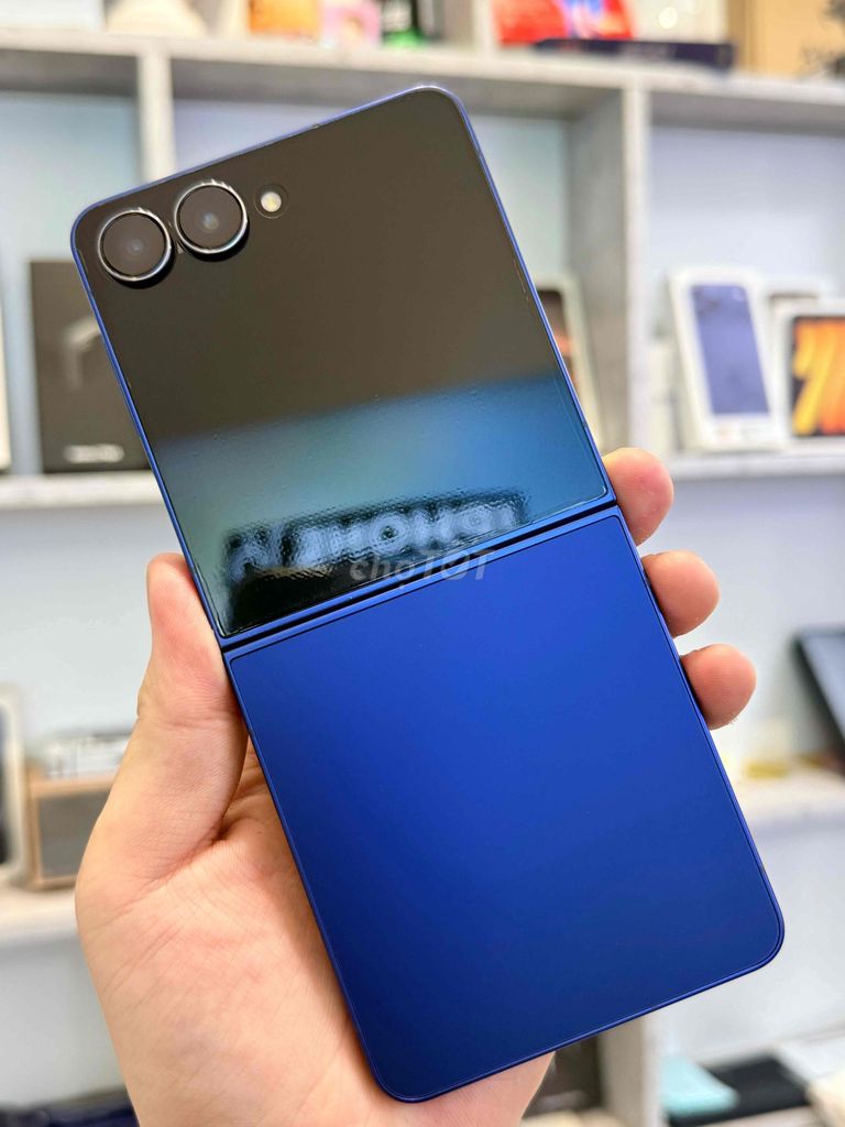 Samsung Galaxy Z Flip 7 256GB Xanh. Mua bán Điện thoại tại Quận 3 Tp Hồ Chí Minh được đăng bởi Nguyễn Văn Tài hình 1