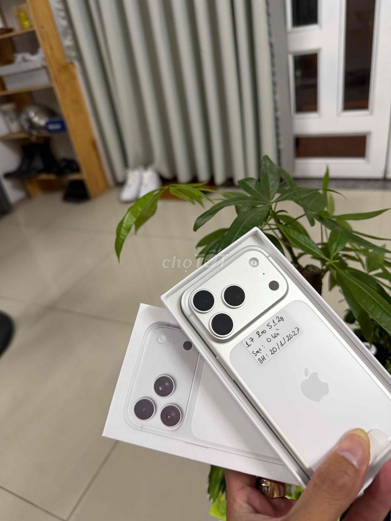 Apple 17 Pro 512GB Trắng Mỹ. Mua bán Điện thoại tại Quận Ninh Kiều Cần Thơ được đăng bởi TH STORE hình 1