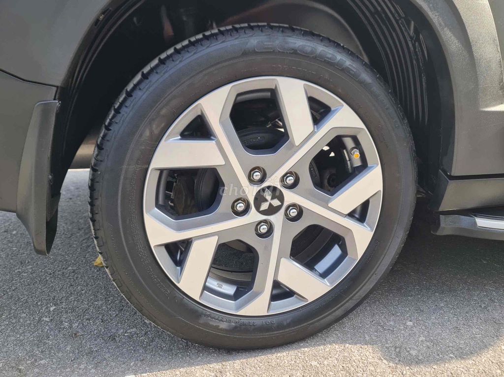 Mitsubishi Xpander Cross 2023 1.5 AT 50000 km. Mua bán Ô tô tại Quận Long Biên Hà Nội được đăng bởi Mr Tài Oto hình 9