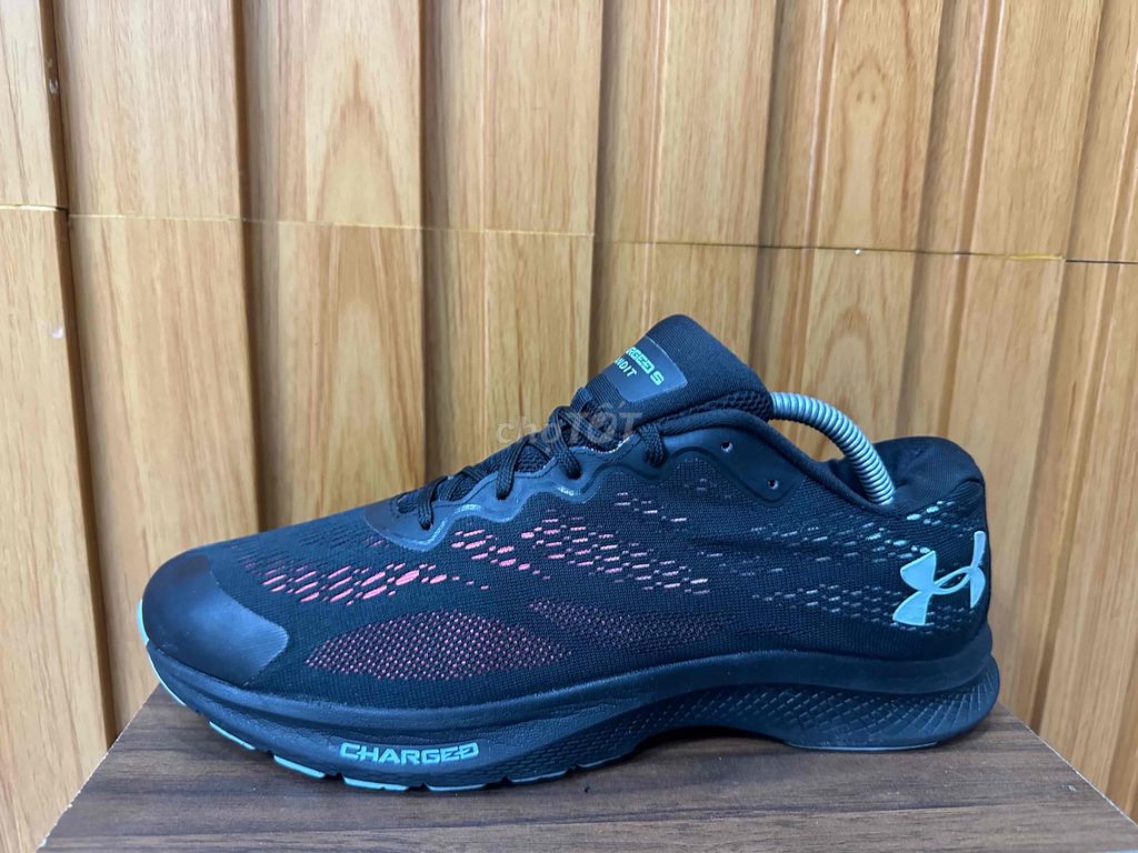 Giày Under Armour chính hãng size 42.5 mới cứng